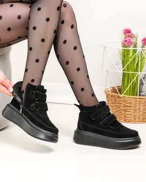 Ghete - Ghete dama piele naturala intoarsa negre captusite T7005