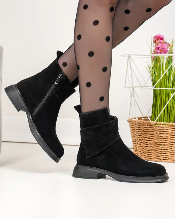 Ghete dama piele naturala intoarsa negre cu inchidere fermoar  TN6443-3