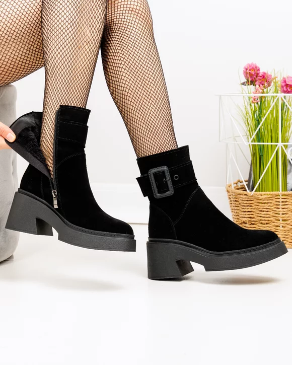 Ghete dama piele naturala intoarsa negre cu toc gros si inchidere fermoar XT24035-2