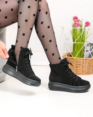 Ghete dama piele naturala intoarsa negre imblanite F002-296