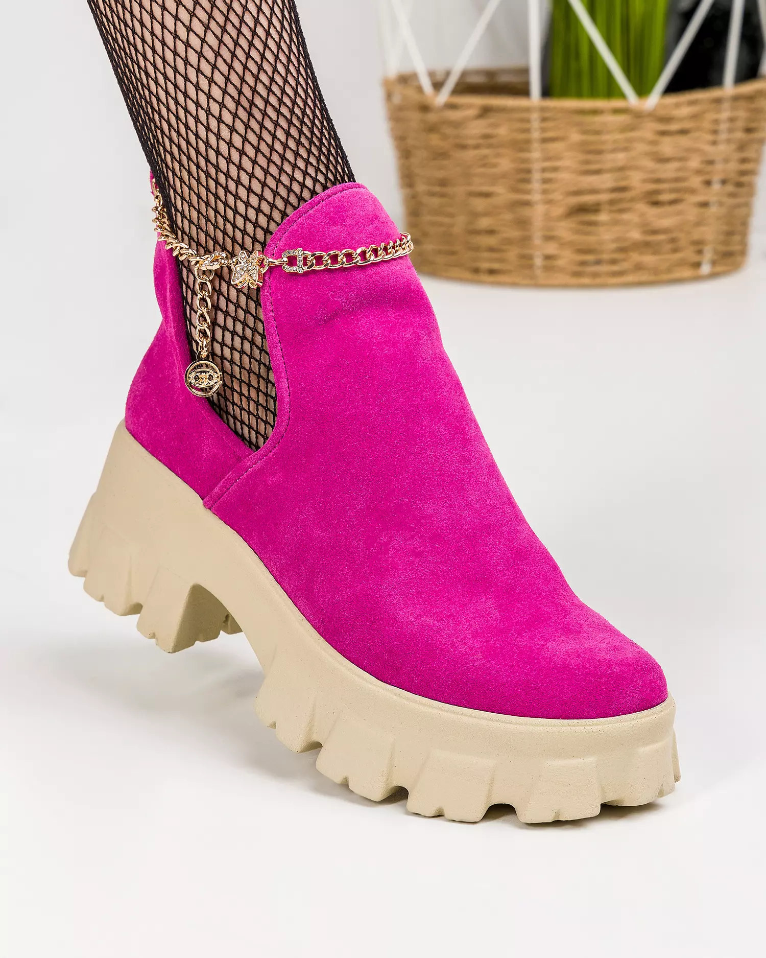 ghete-de-vara-piele-naturala-intoarsa-fucsia-cu-accesoriu-detasabil-pol176-51232-2.webp