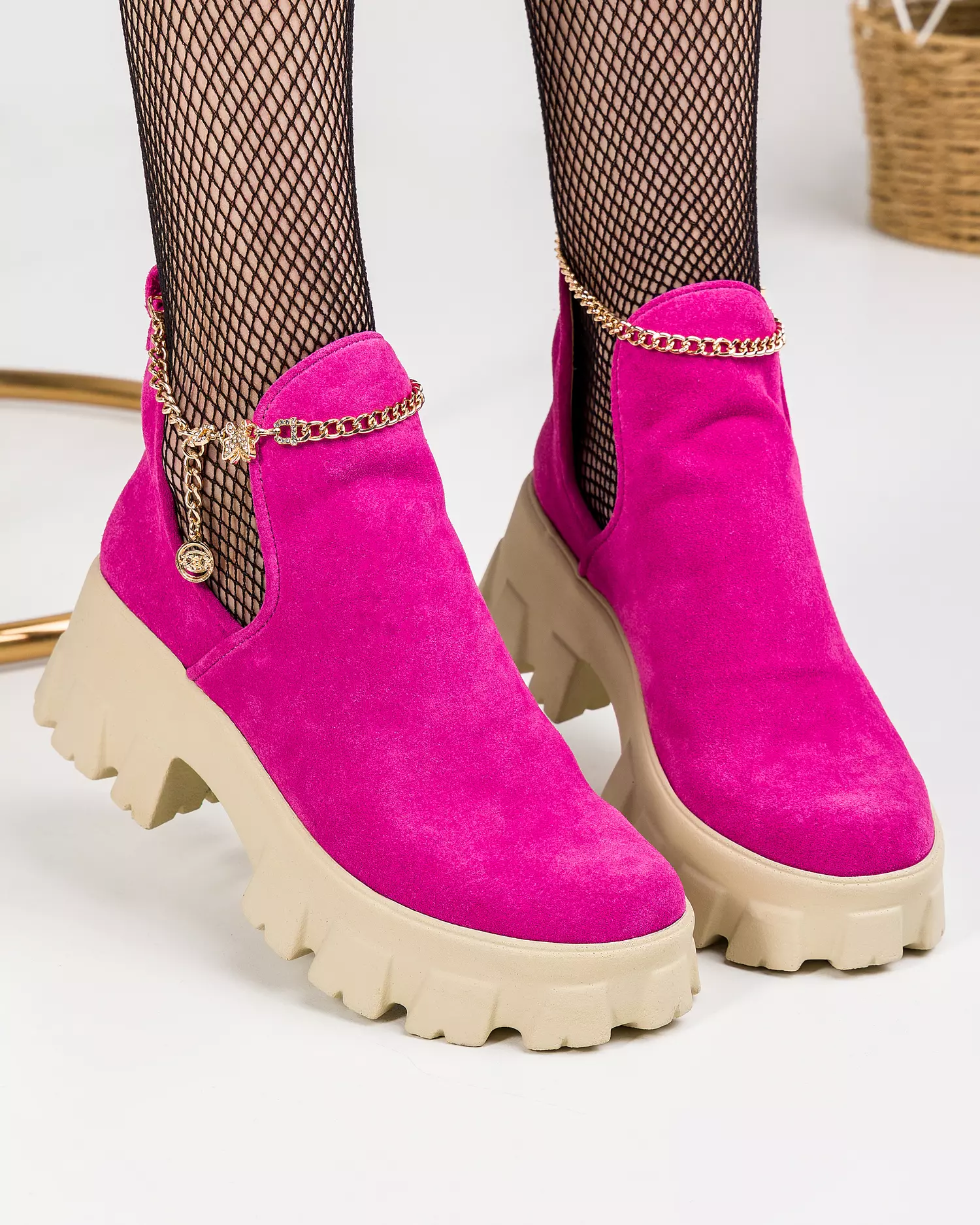 ghete-de-vara-piele-naturala-intoarsa-fucsia-cu-accesoriu-detasabil-pol176-51235-2.webp