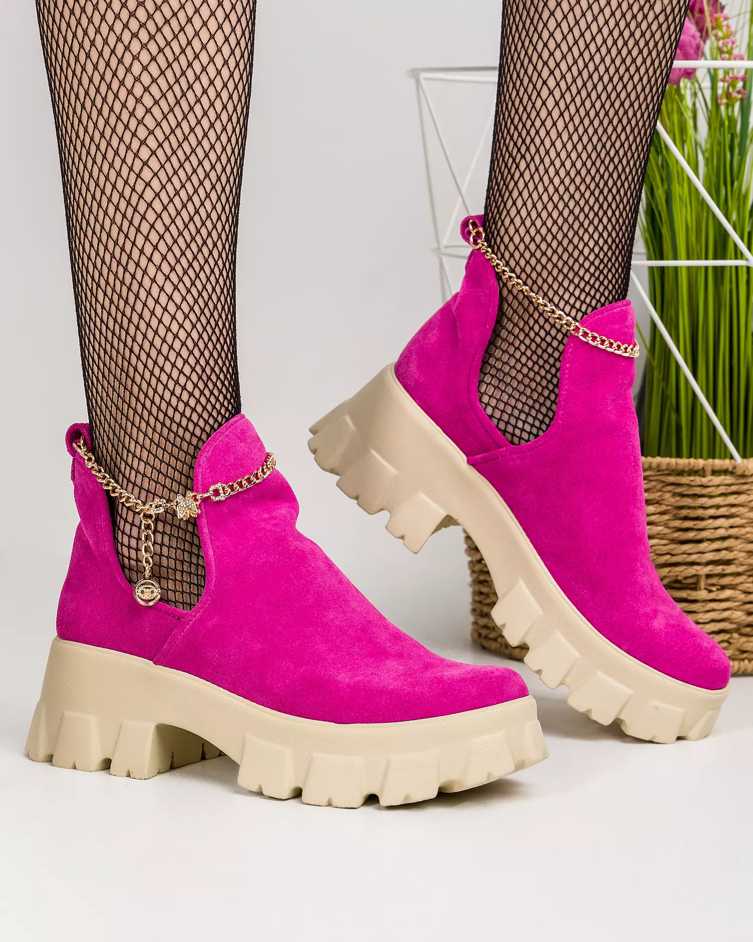ghete-de-vara-piele-naturala-intoarsa-fucsia-cu-accesoriu-detasabil-pol176-51238-2.webp