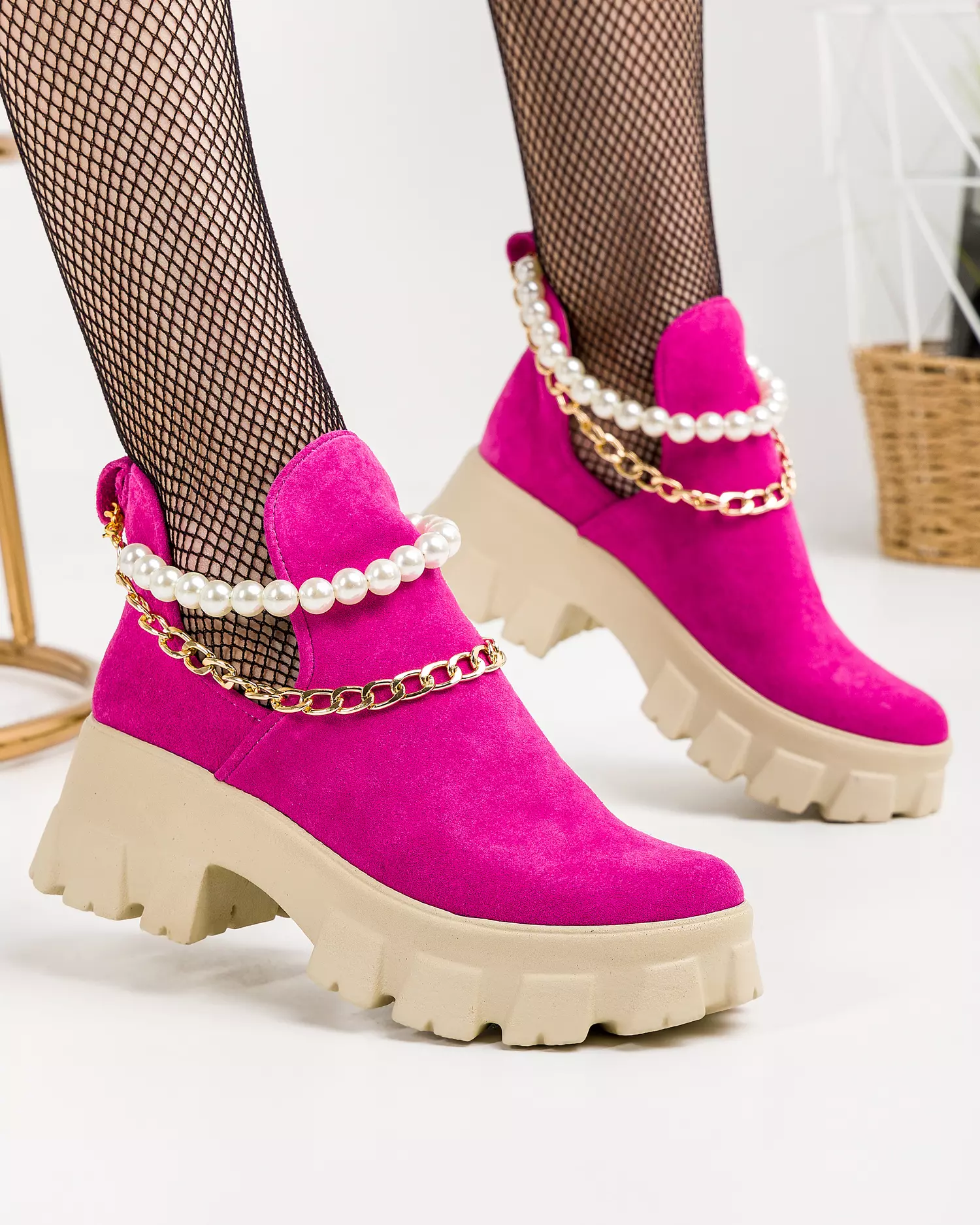 ghete-de-vara-piele-naturala-intoarsa-fucsia-cu-accesoriu-detasabil-pol176-51241-2.webp