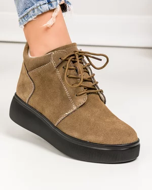 Ghete scurte captusite piele naturala intoarsa camel cu inchidere fermoar T-5106