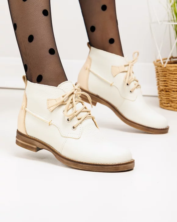 Ghete scurte dama piele naturala bej deschis cu inchidere sireturi PCI616