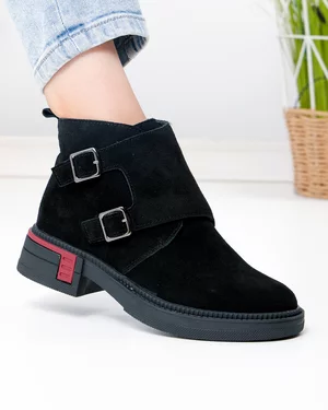 Ghete scurte dama piele naturala intoarsa negre cu inchidere fermoar si ajustare catarame T-2630