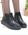 Ghete scurte dama piele naturala negre cu inchidere fermoar si insertie elastica T3086 1