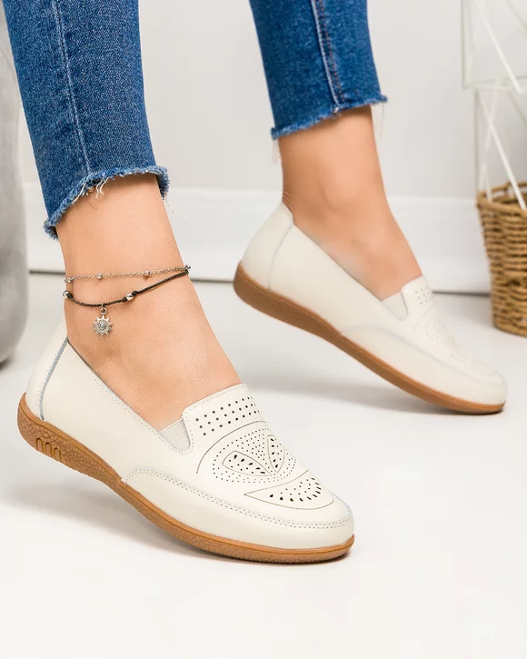 Mocasini dama piele naturala bej cu model perforat si insertie elastica F003-636