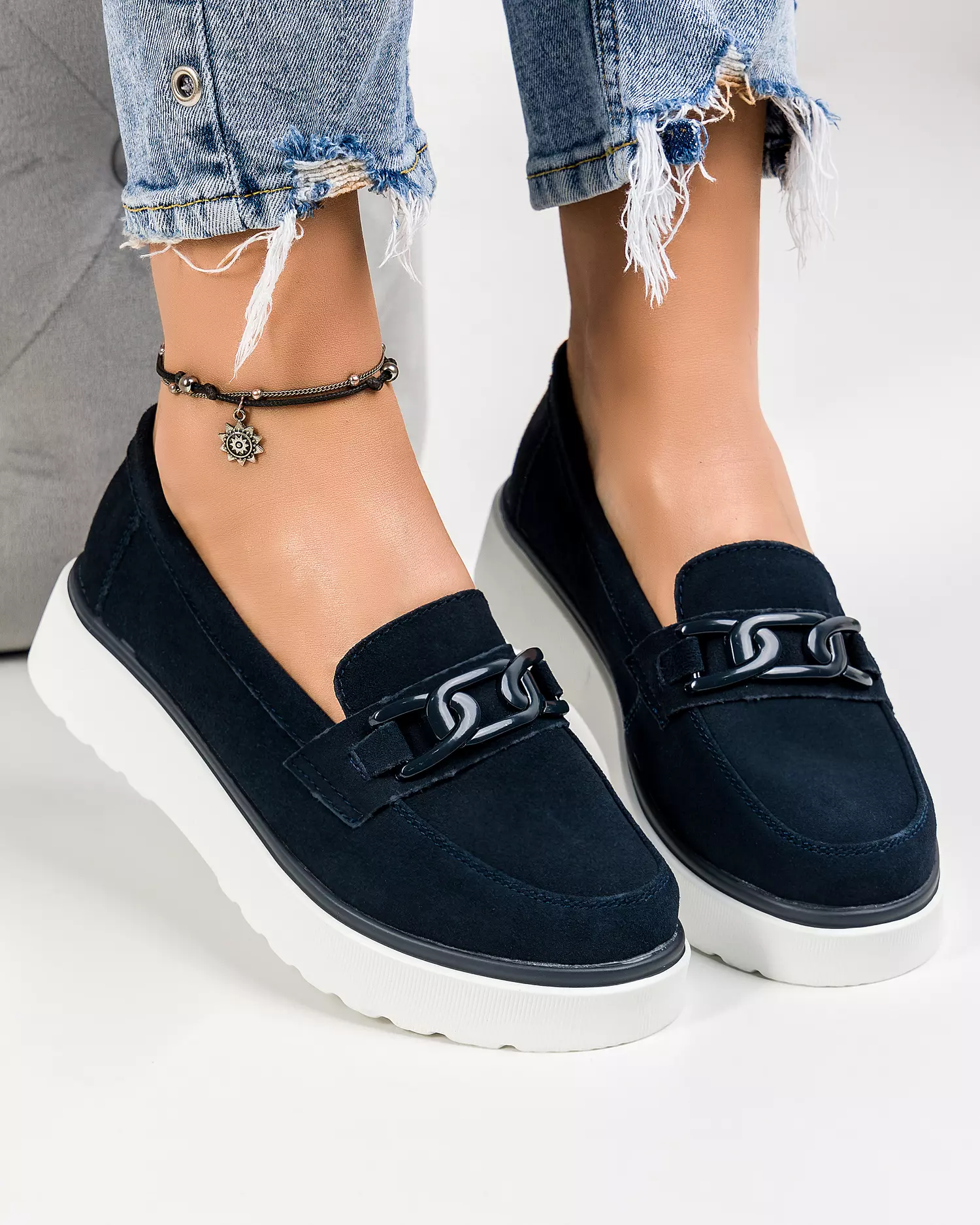 mocasini-dama-piele-naturala-intoarsa-bleumarin-cu-talpa-alba-si-inchidere-slip-on-t-3071-49150-2.webp