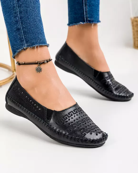 Mocasini Dama Piele Naturala Negri Perforati Cusatura Decorativa 23074