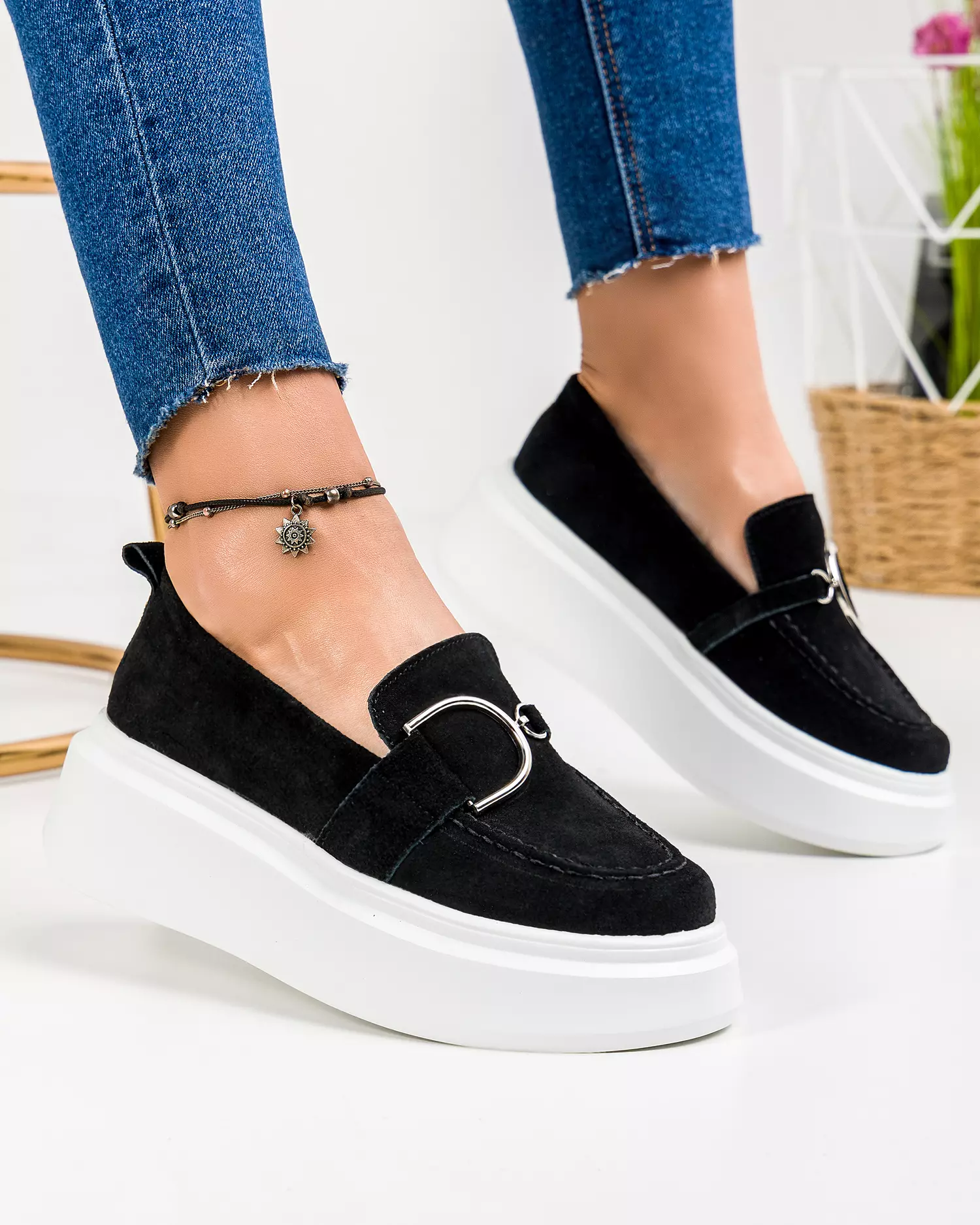 mocasini-piele-intoarsa-negri-cu-talpa-alba-sd-306-49537-2.webp