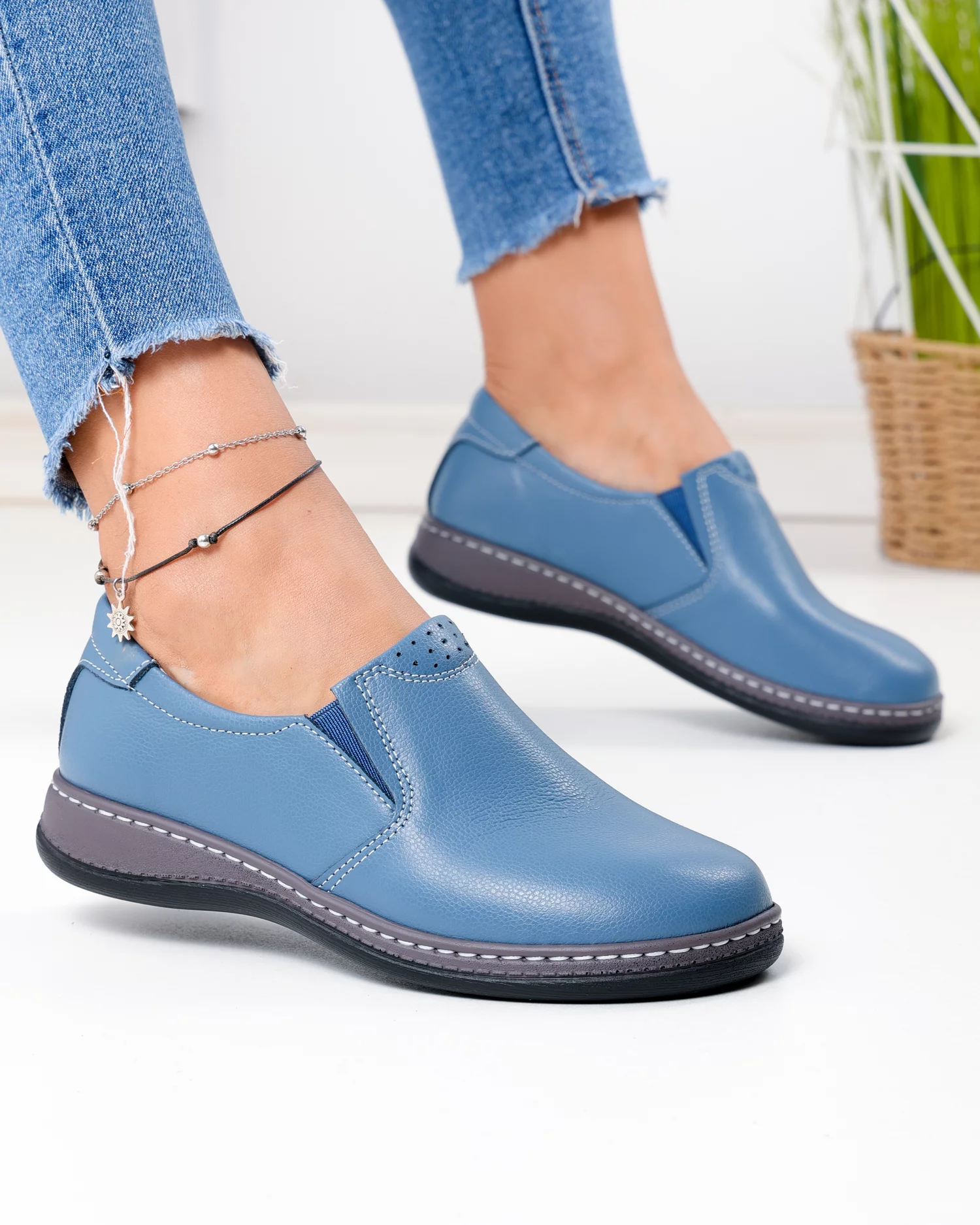 pantofi-casual-dama-piele-naturala-albastru-jeans-cu-inchidere-slip-on-si-talpa-flexibila-ap-2115-103795-2.webp
