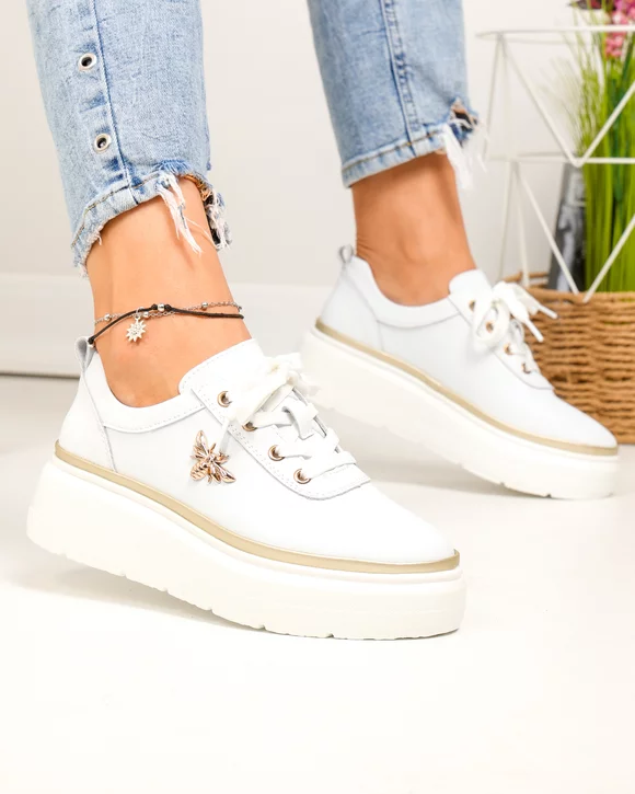 Pantofi casual dama piele naturala albi cu aplicatie metalica insecta F002-353