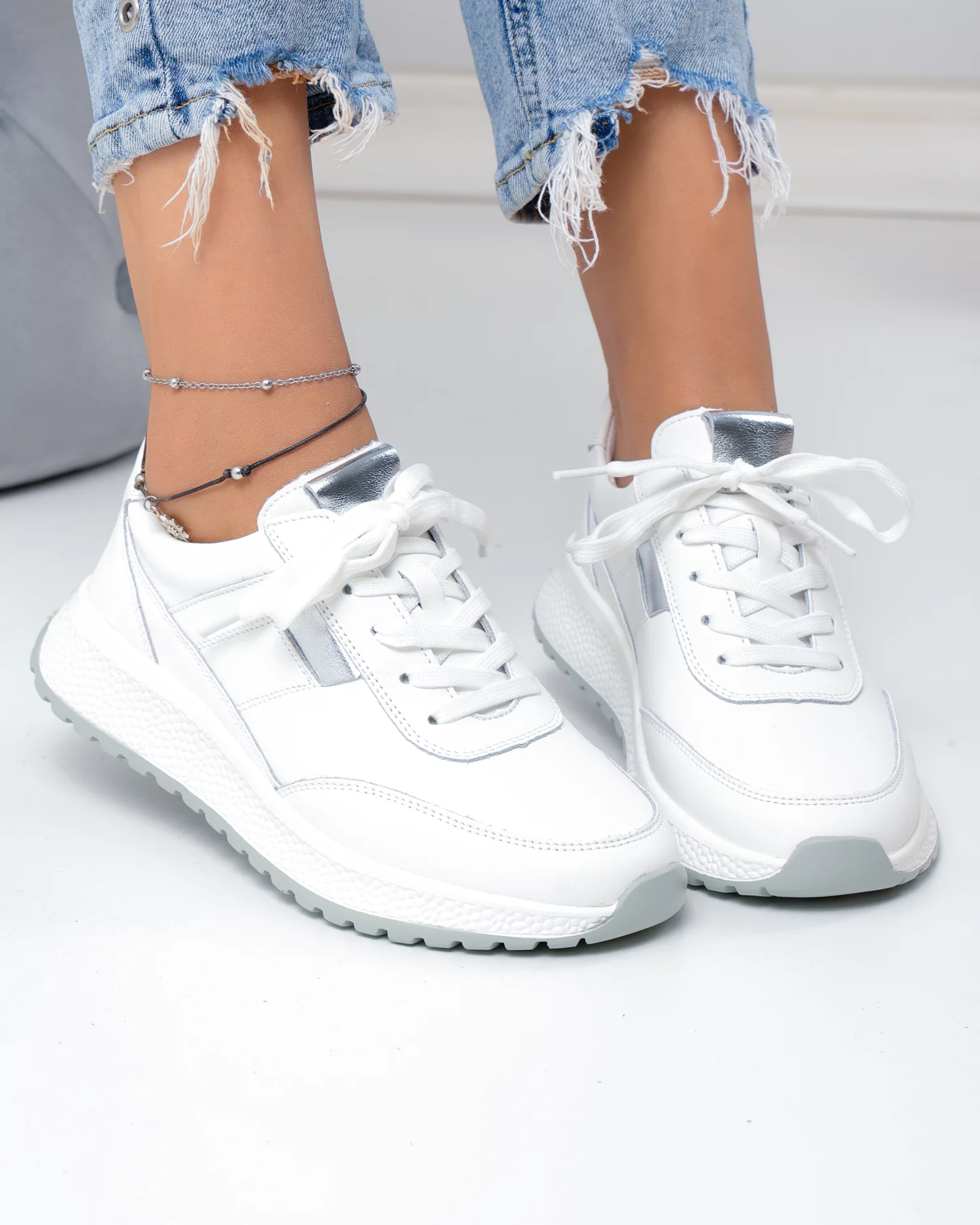 pantofi-casual-dama-piele-naturala-albi-cu-argintiu-f001-973-103207-2.webp