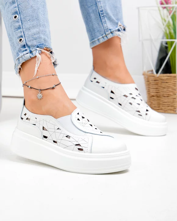 Pantofi casual dama piele naturala albi cu decupaje si insertie elastica T-2801