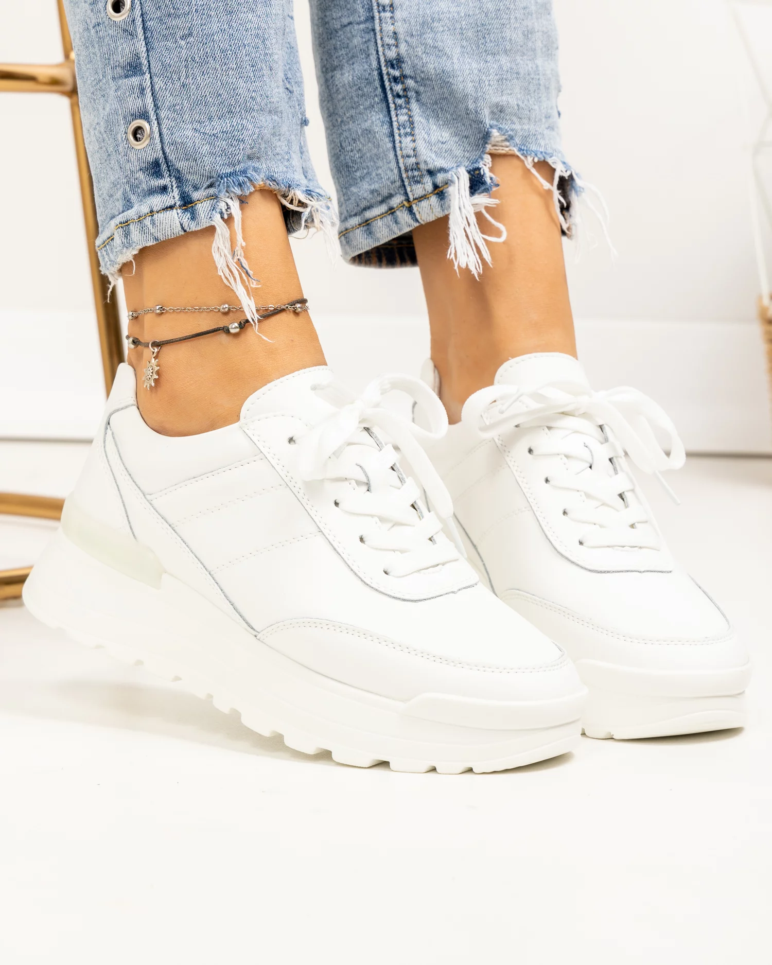 pantofi-casual-dama-piele-naturala-albi-cu-inchidere-sireturi-si-talpa-groasa-f001-747-85345-2.webp