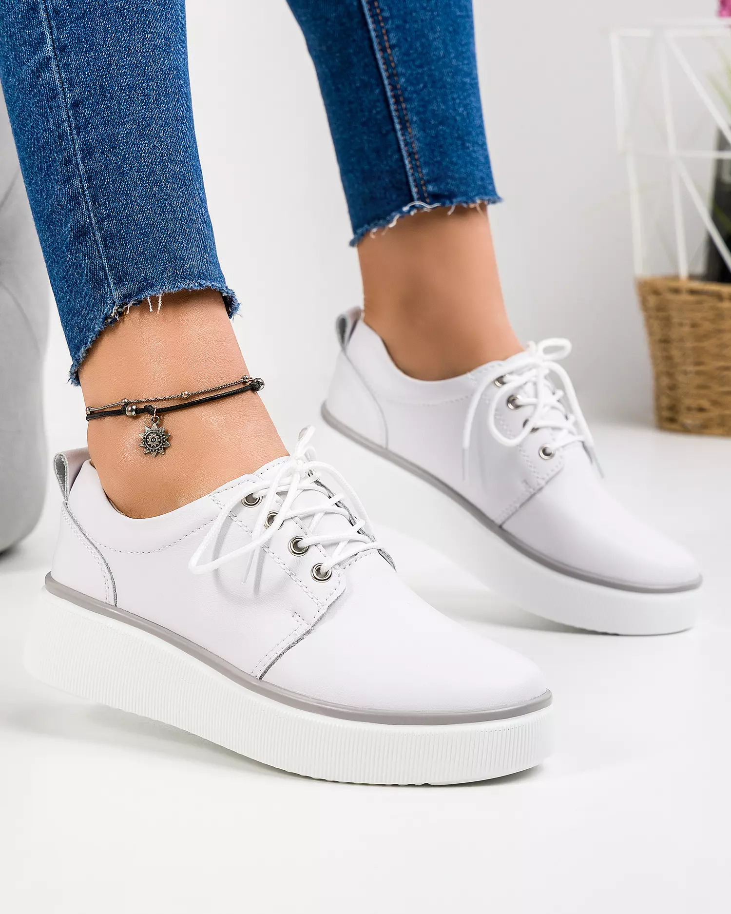pantofi-casual-dama-piele-naturala-albi-cu-inchidere-sireturi-si-talpa-groasa-t-3089-48652-2.webp