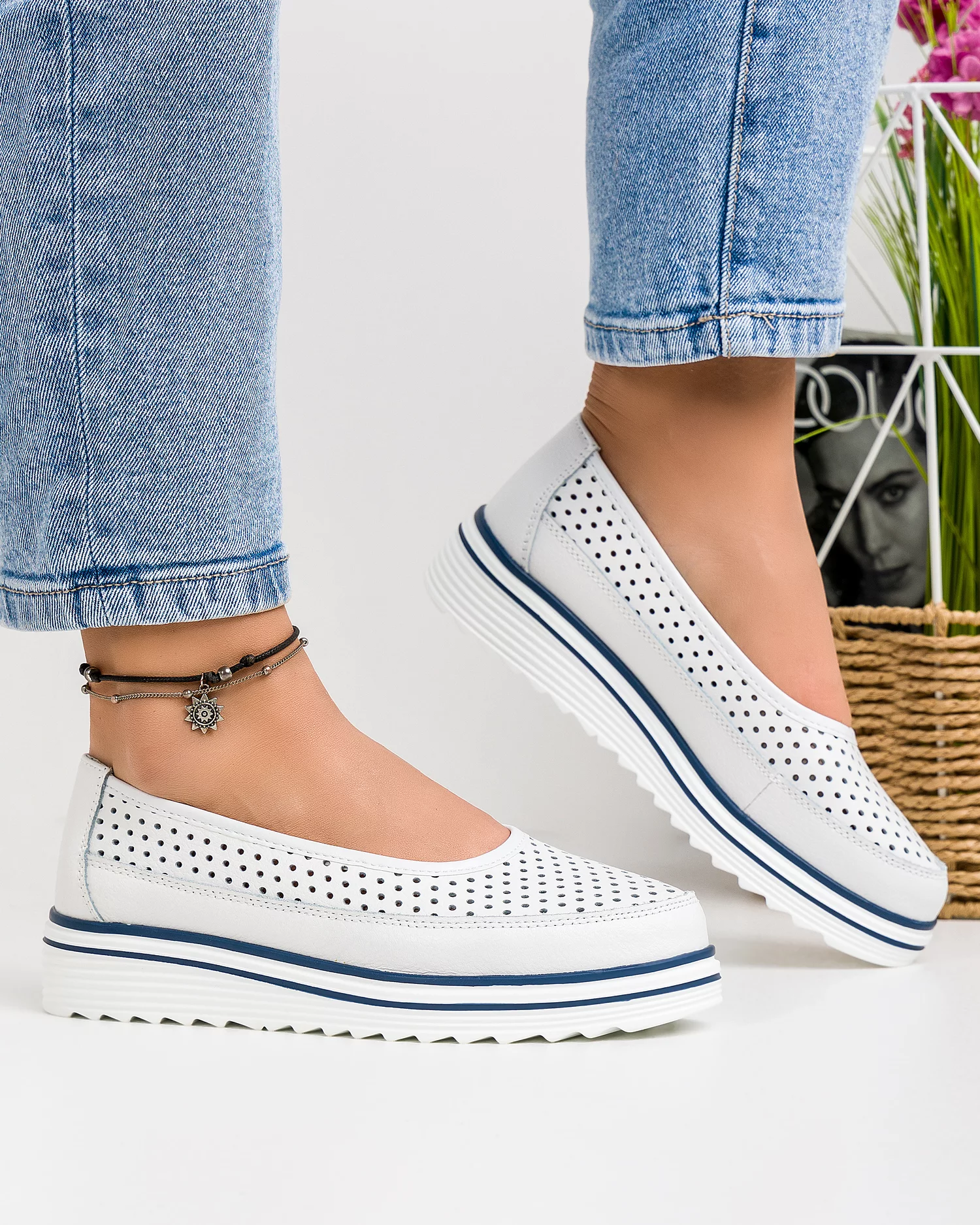 pantofi-casual-dama-piele-naturala-albi-perforati-cu-inchidere-slip-on-vk-f001-504-92230-2.webp