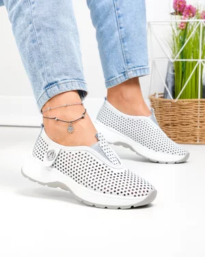 Pantofi casual dama piele naturala albi perforati cu talpa flexibila T6041