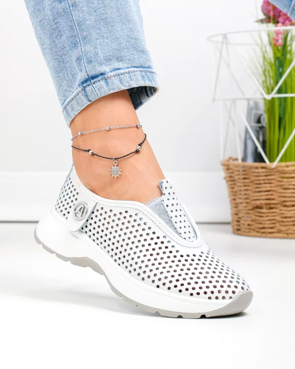 Pantofi casual dama piele naturala albi perforati cu talpa flexibila T6041