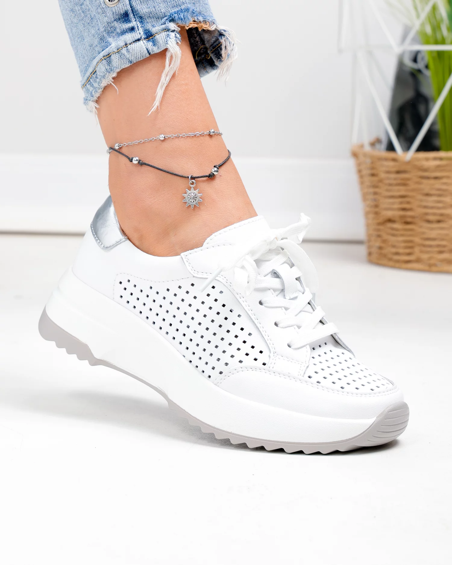 pantofi-casual-dama-piele-naturala-albi-perforati-cu-talpa-usor-flexibila-t-2820-100906-2.webp