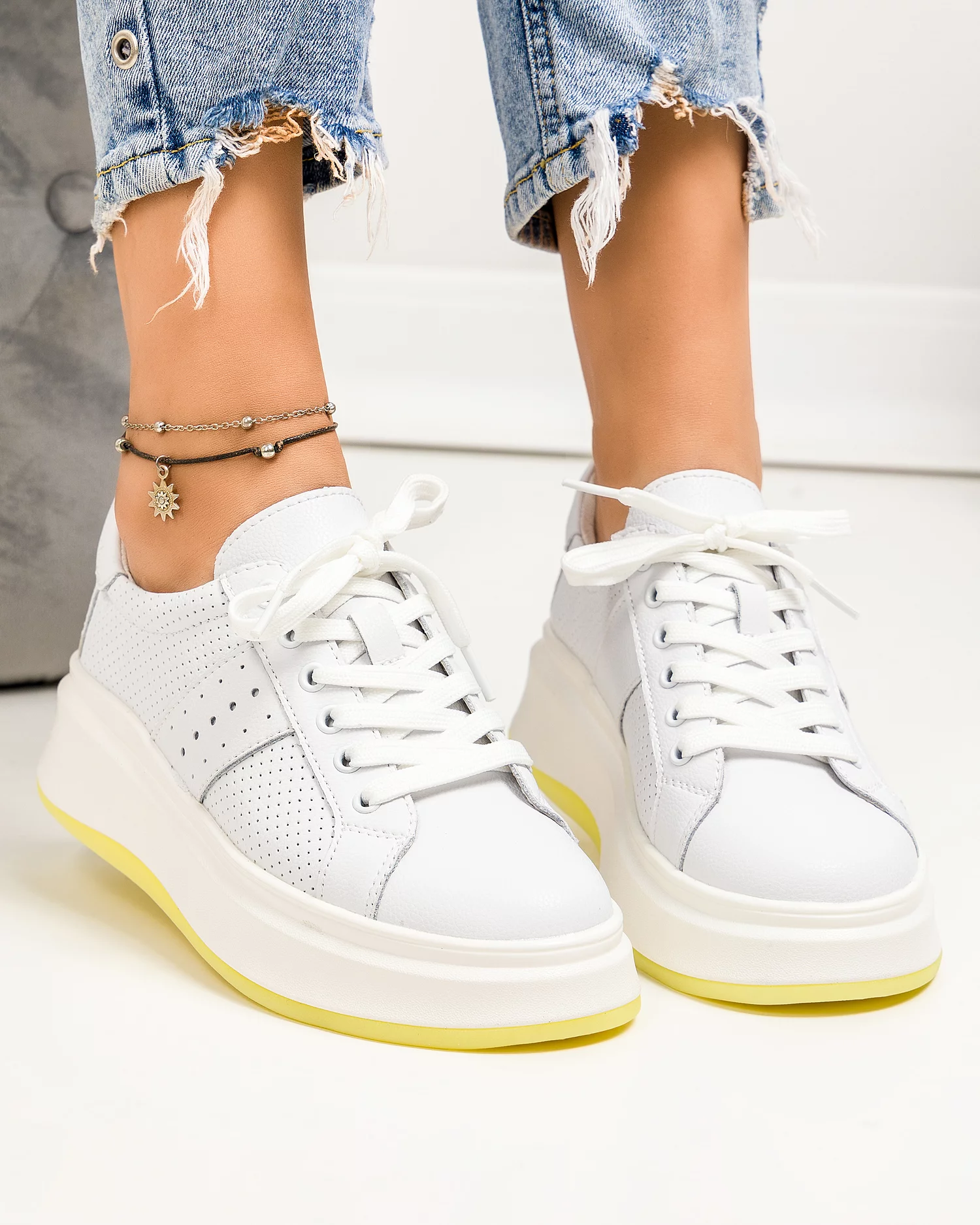 pantofi-casual-dama-piele-naturala-albi-perforati-f002-283-80506-2.webp