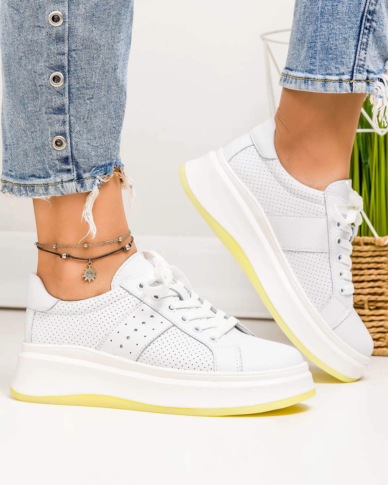 pantofi-casual-dama-piele-naturala-albi-perforati-f002-283-80509-2.webp