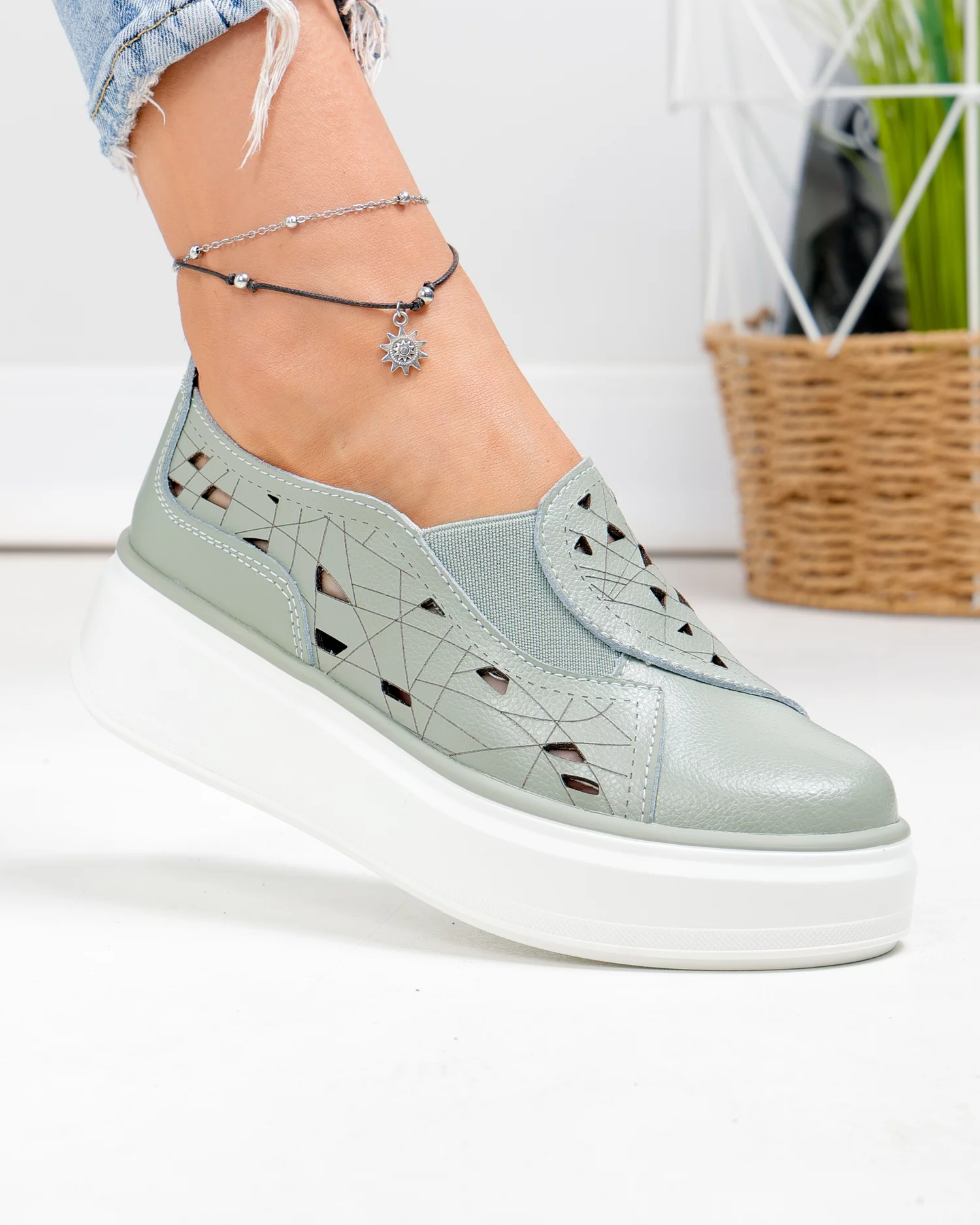 pantofi-casual-dama-piele-naturala-barilla-cu-insertie-elastica-si-inchidere-slip-on-t-2801-100810-2.webp