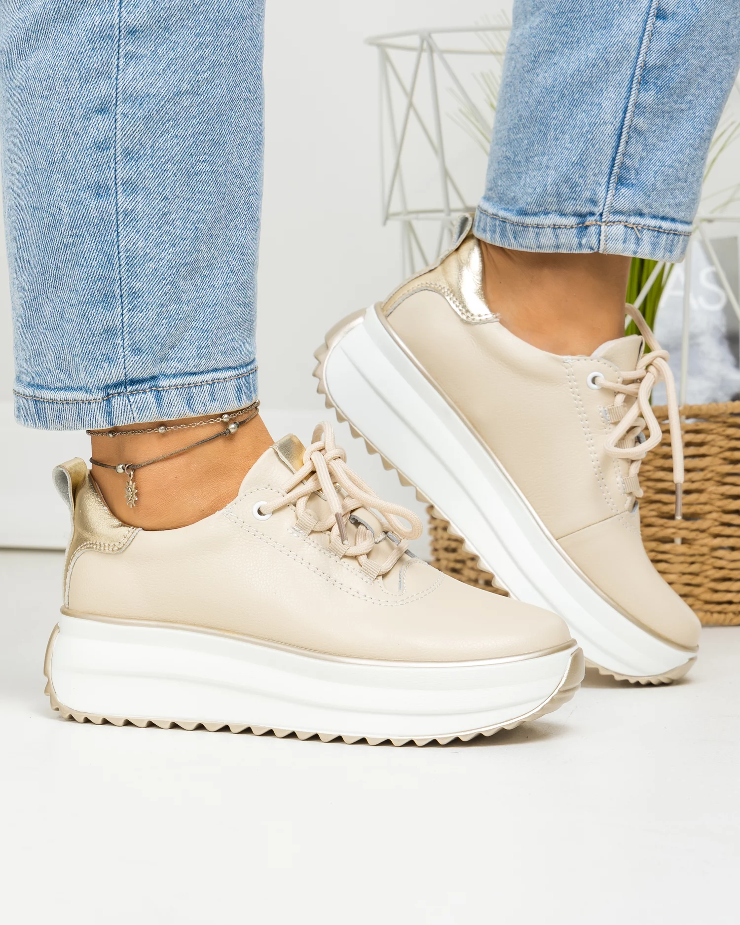pantofi-casual-dama-piele-naturala-bej-cu-auriu-si-inchidere-sireturi-f002-290-84163-2.webp