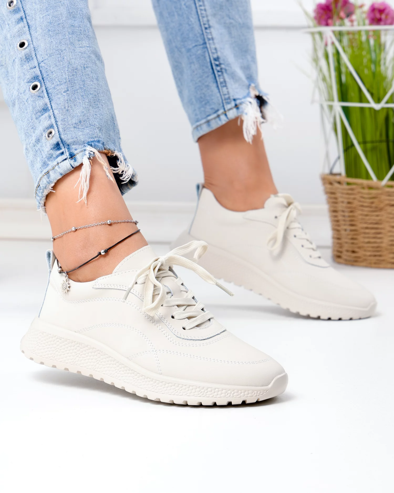 pantofi-casual-dama-piele-naturala-bej-cu-inchidere-sireturi-si-cusaturi-decorative-f001-977-103279-2.webp