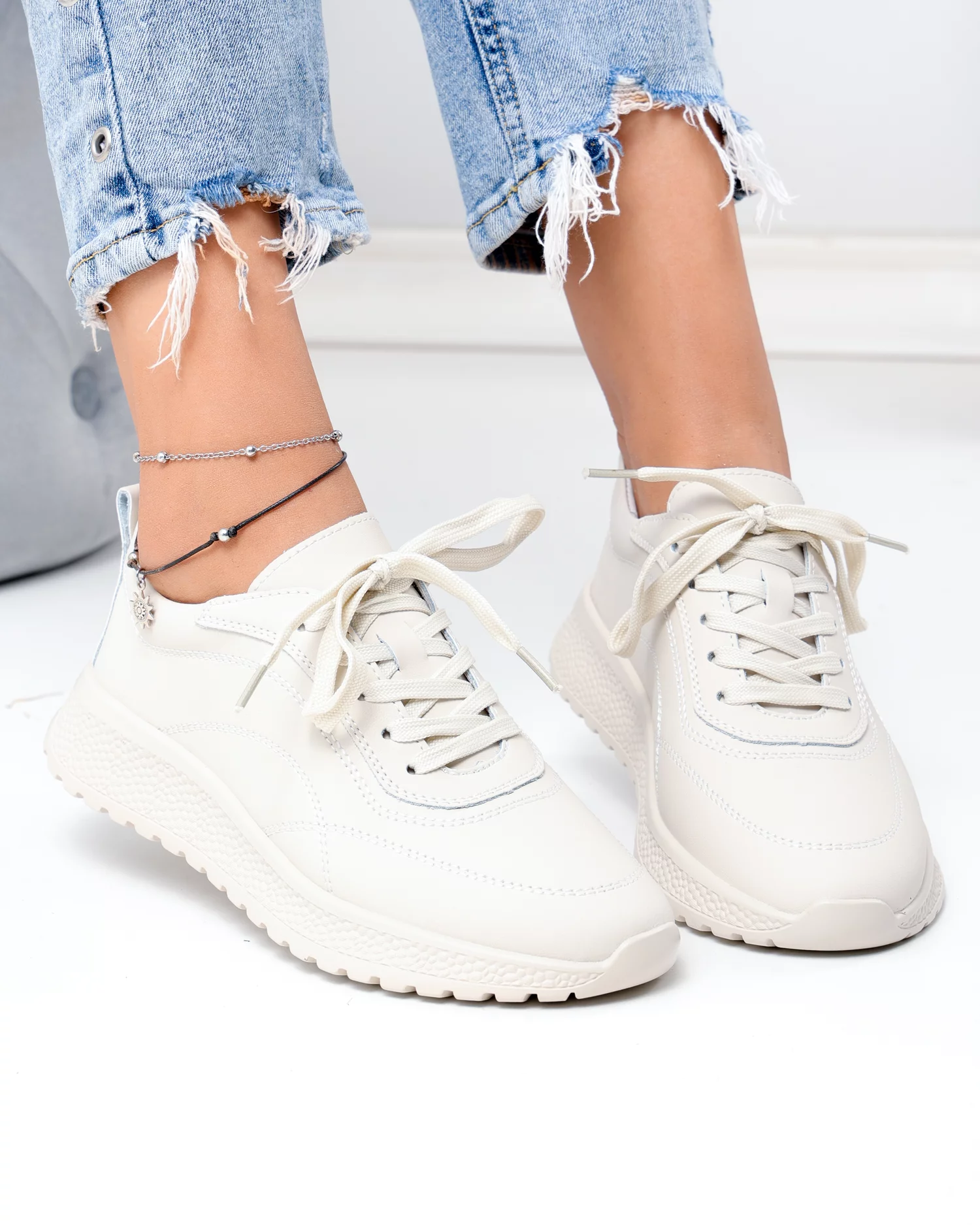 pantofi-casual-dama-piele-naturala-bej-cu-inchidere-sireturi-si-cusaturi-decorative-f001-977-103285-2.webp