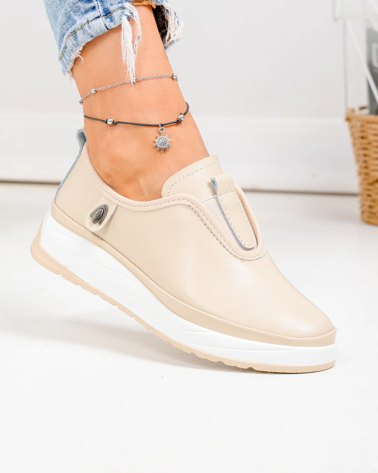pantofi-casual-dama-piele-naturala-bej-cu-insertie-elastica-si-inchidere-slip-on-jy-5671-99784-2.webp