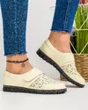Pantofi casual dama piele naturala bej cu perforatii florale si inchidere scai T-3023 2