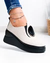 Pantofi casual dama piele naturala bej perforati cu accesoriu metalic T-6050H 1