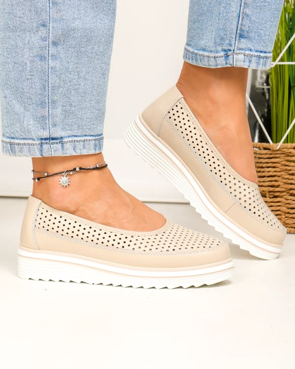 Pantofi casual dama piele naturala bej perforati cu talpa alba VK-F001-504