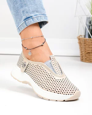 Pantofi casual dama piele naturala bej perforati cu talpa flexibila si inchidere slip-on T6041