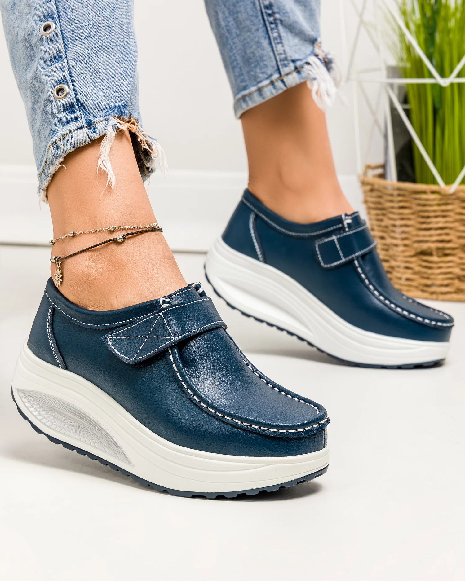 pantofi-casual-dama-piele-naturala-bleumarin-cu-inchidere-scai-f003-001-80125-2.webp