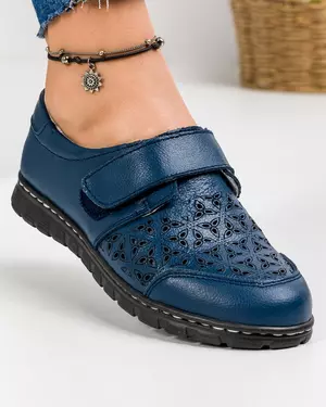 Pantofi casual dama piele naturala bleumarin cu inchidere scai si perforatii T-3023