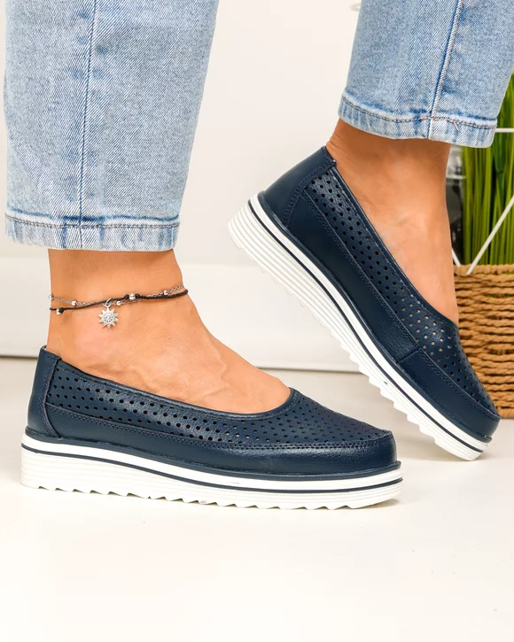 Pantofi casual dama piele naturala bleumarin cu talpa alba si inchidere slip-on VK-F001-504