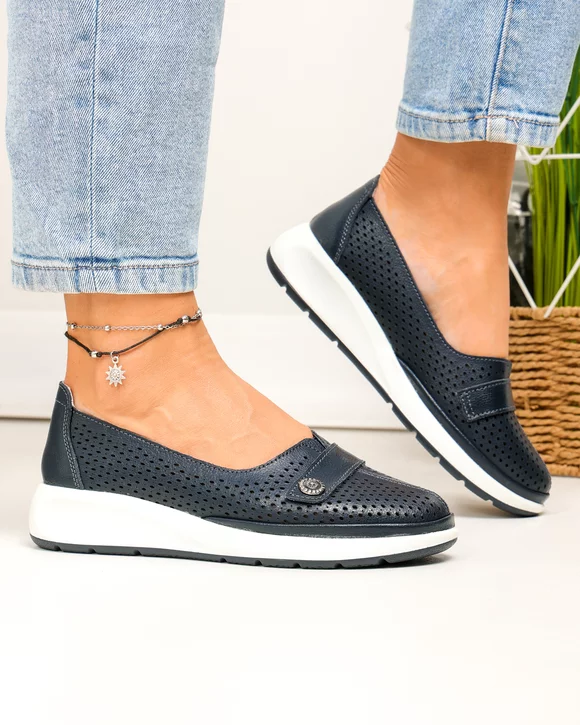 Pantofi casual dama piele naturala bleumarin perforaticu bareta decorativa JY3951