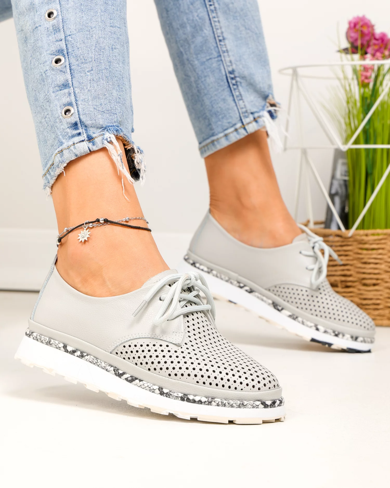 pantofi-casual-dama-piele-naturala-gri-cu-imprimeu-sarpe-si-perforati-partial-jy3930-86728-2.webp