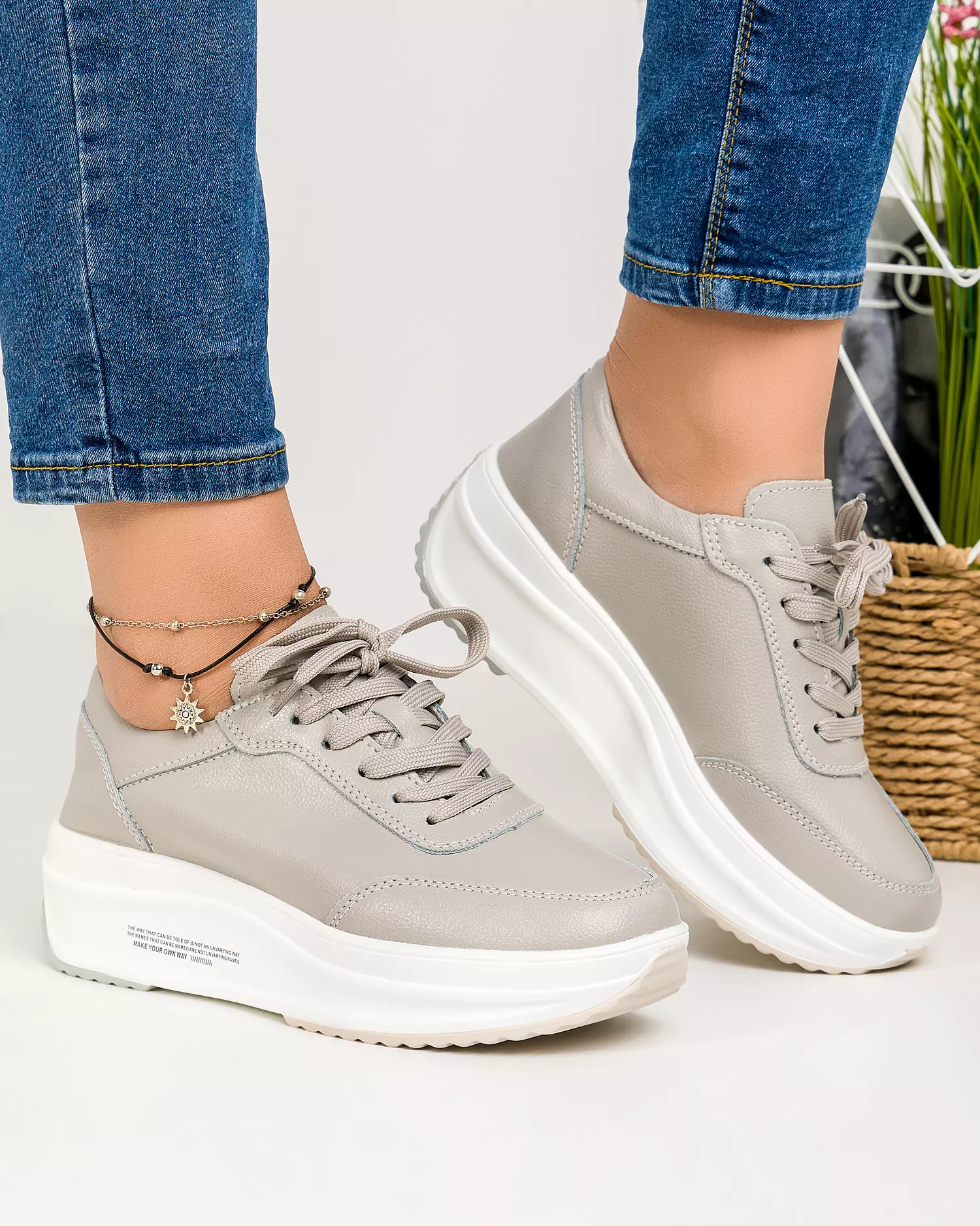 pantofi-casual-dama-piele-naturala-gri-cu-inchidere-siret-aw376-54355-2.webp