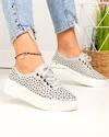 Pantofi casual dama piele naturala gri deschis cu perforatii model floral si talpa alba JY3230 4