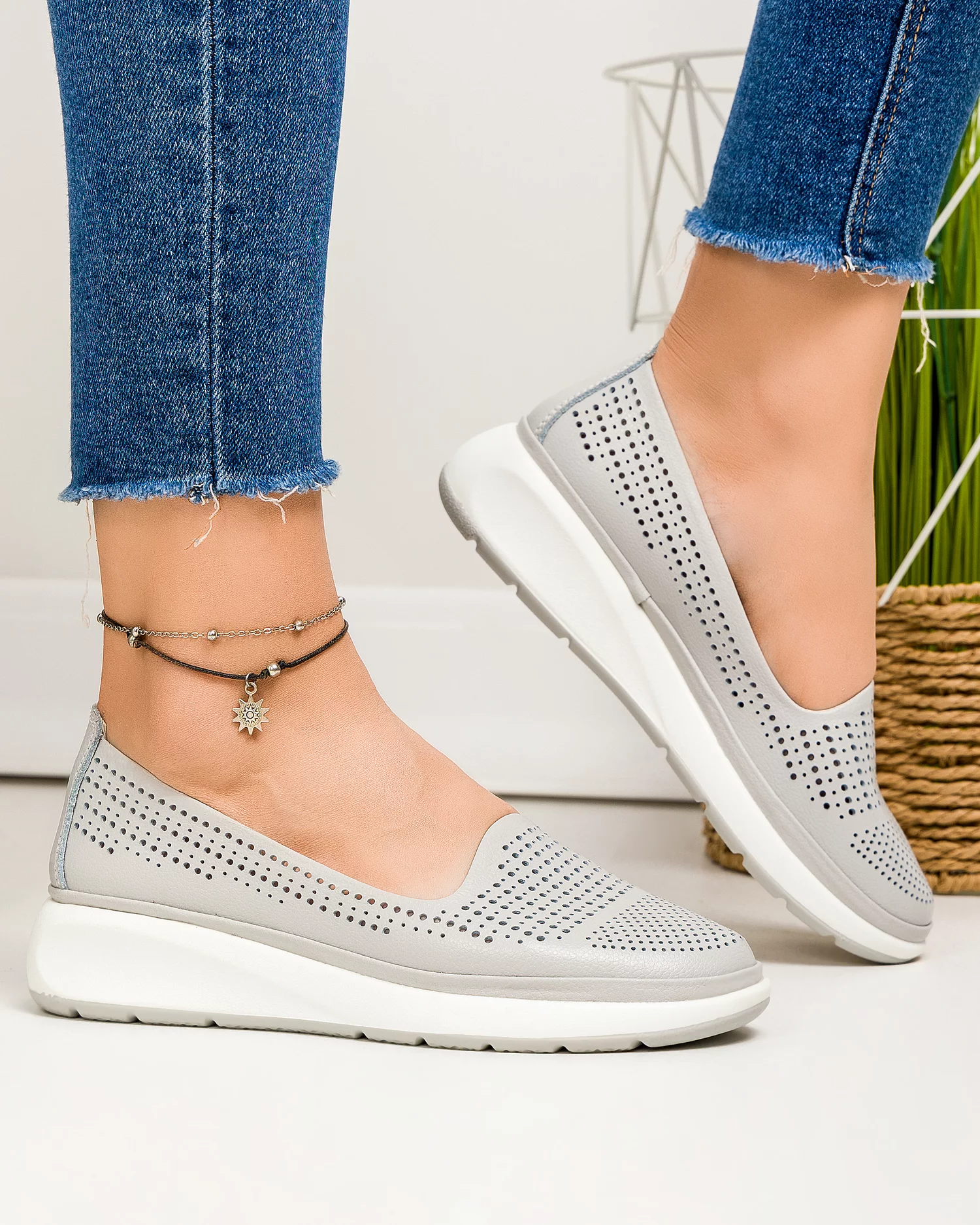 pantofi-casual-dama-piele-naturala-gri-perforati-cu-inchidere-slip-on-jy3952-79132-2.webp
