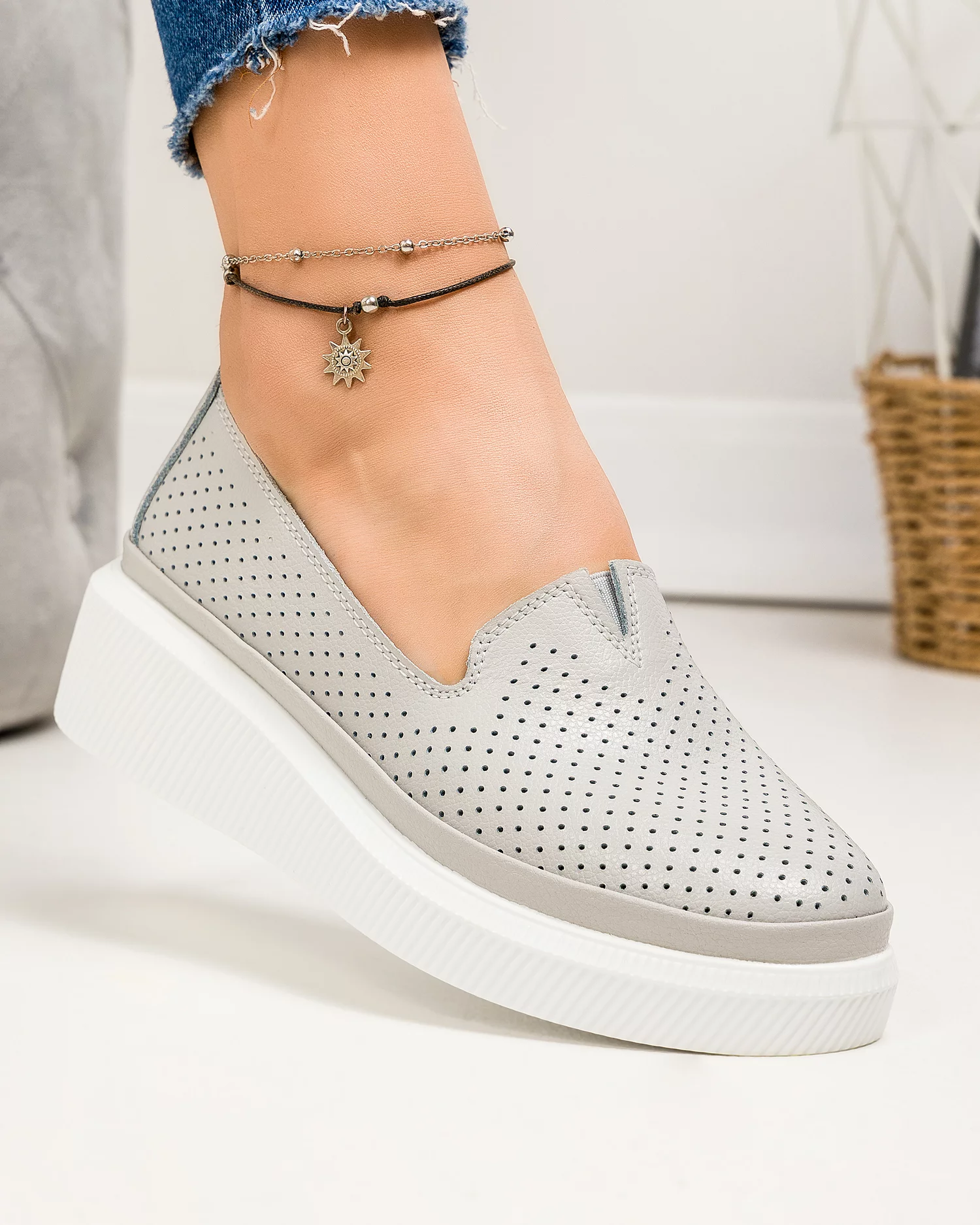 pantofi-casual-dama-piele-naturala-gri-perforati-cu-talpa-alba-jy3872-79186-2.webp