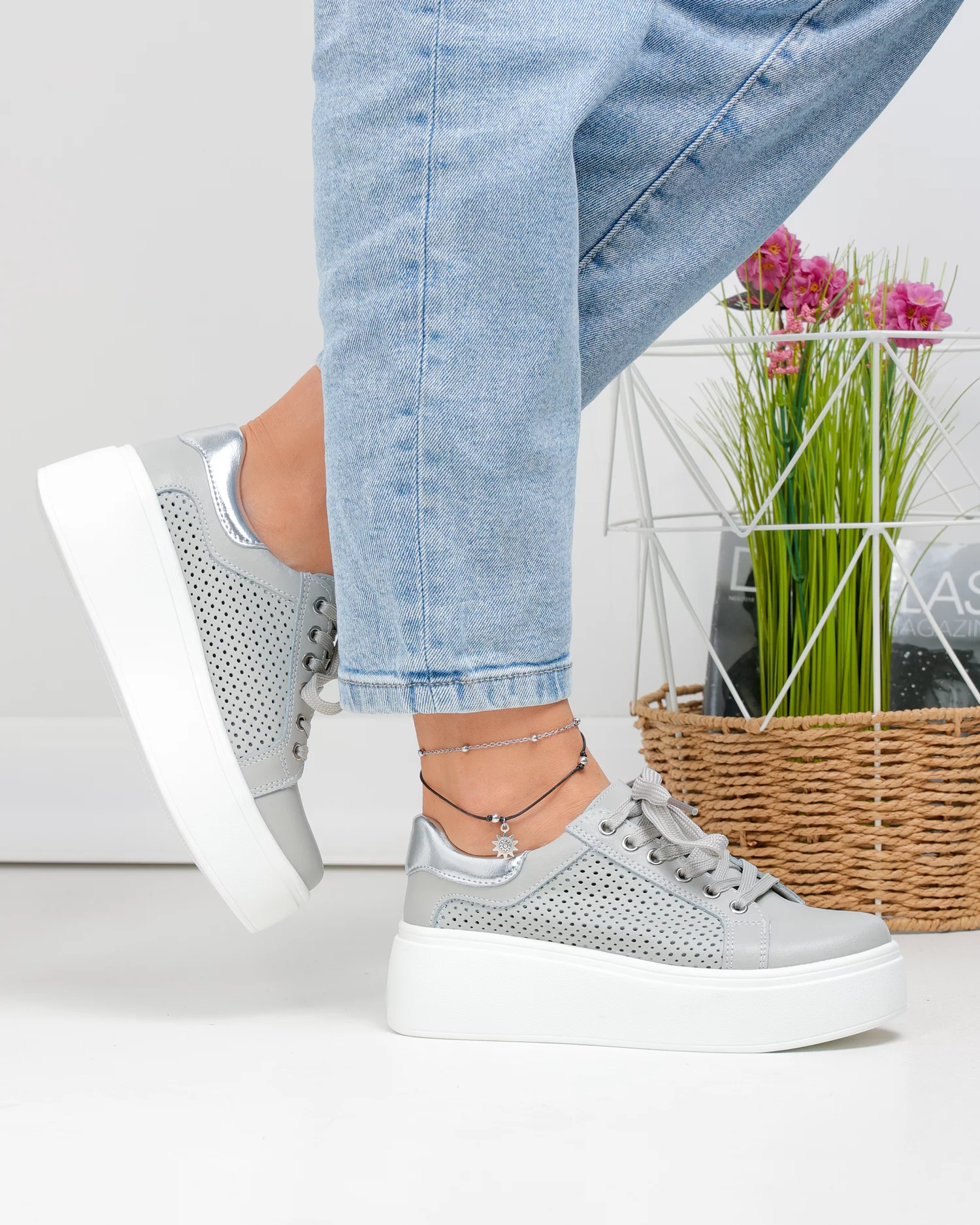 pantofi-casual-dama-piele-naturala-gri-perforati-lateral-cu-inchidere-sireturi-si-insertie-argintie-t6042-90940-2.webp