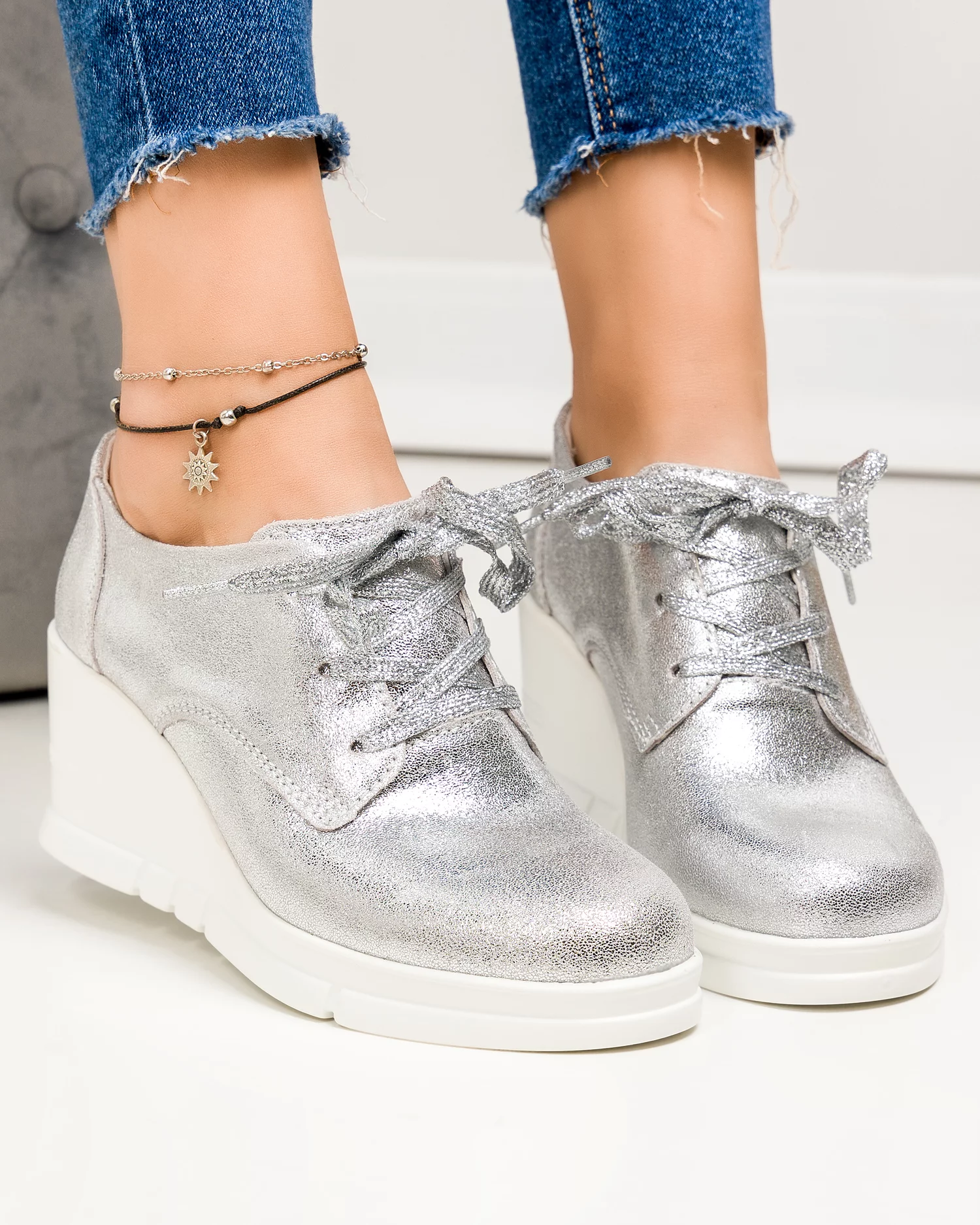 pantofi-casual-dama-piele-naturala-intoarsa-argintii-cu-platforma-f002-273-70789-2.webp