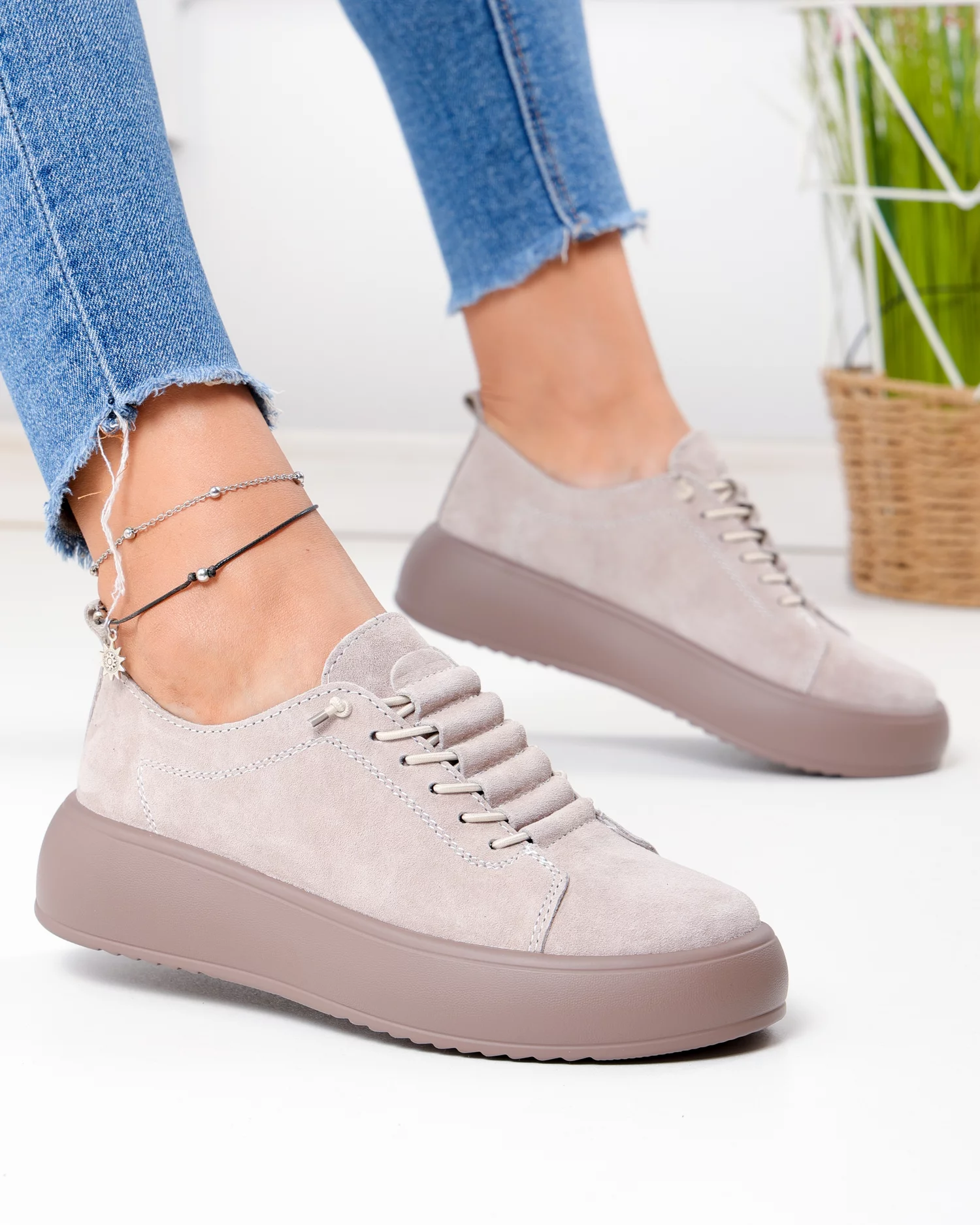 pantofi-casual-dama-piele-naturala-intoarsa-bej-cu-inchidere-siret-elastic-f002-530-103915-2.webp