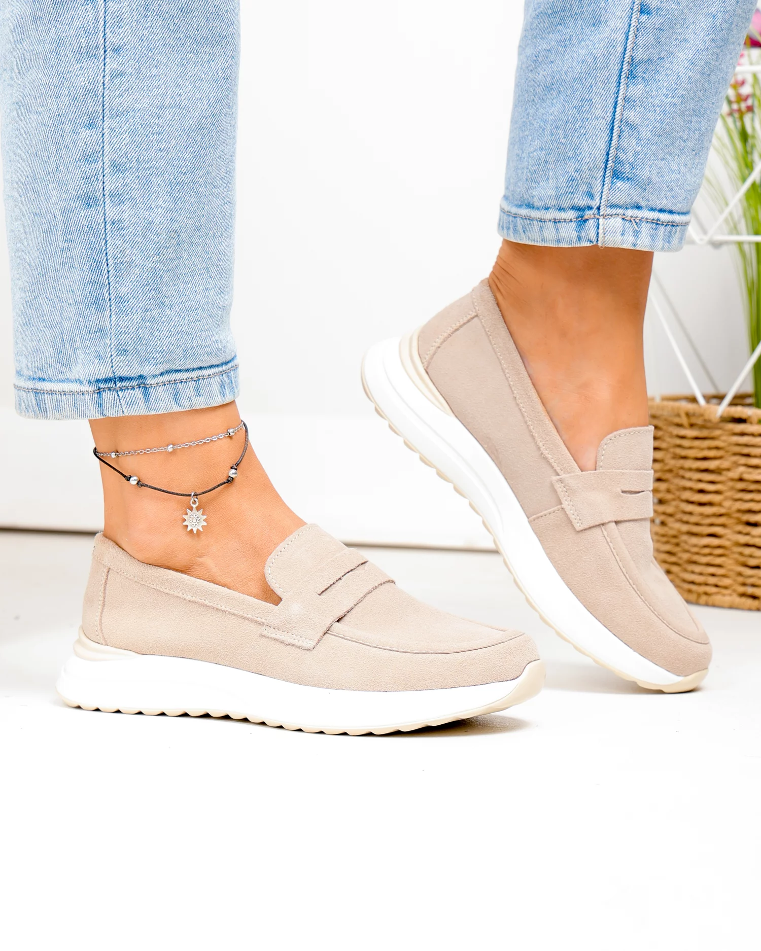 pantofi-casual-dama-piele-naturala-intoarsa-bej-cu-talpa-flexibila-t-2810-101341-2.webp